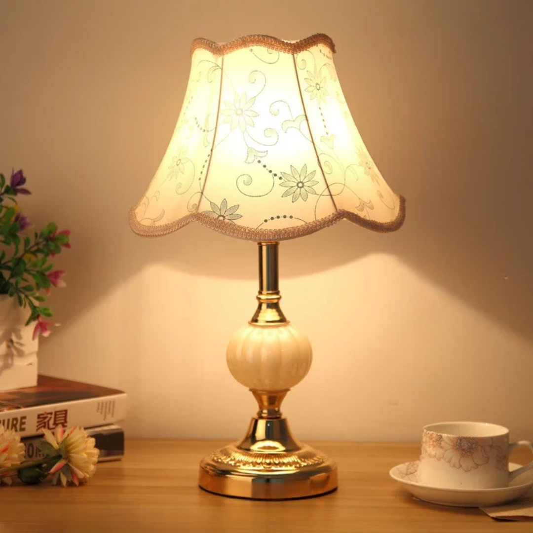Quixy Vintage Scandinavian Table Lamp